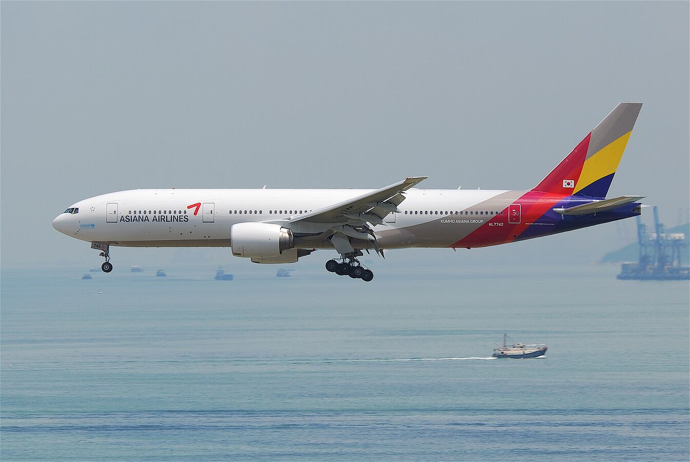 Asiana Airlines aircraft in current livery
