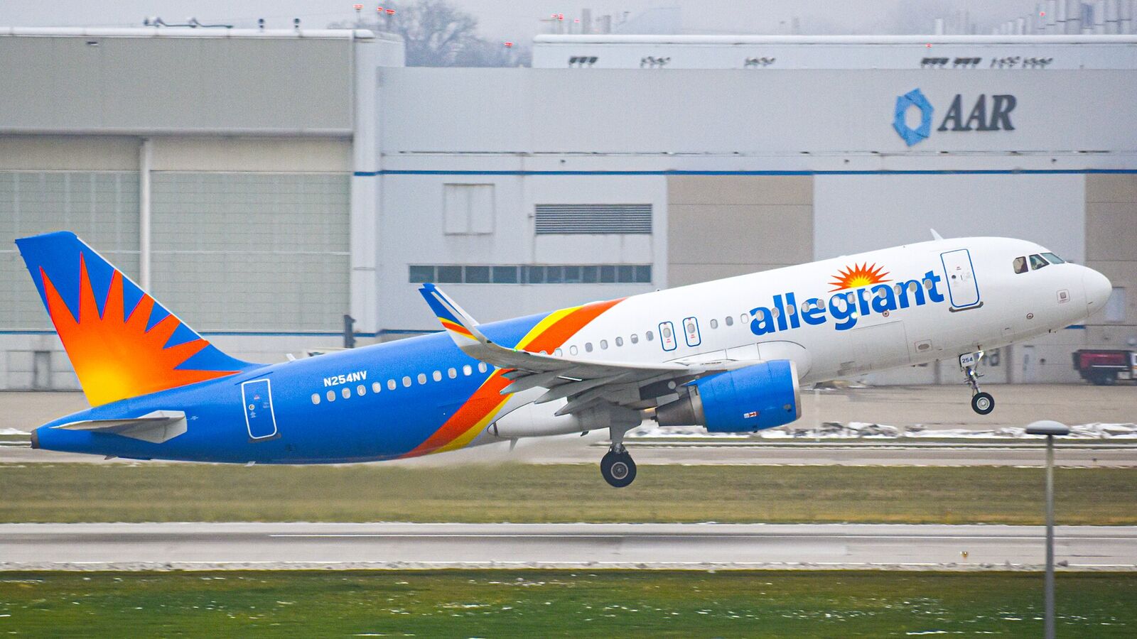 Allegiant Air aircraft in current livery