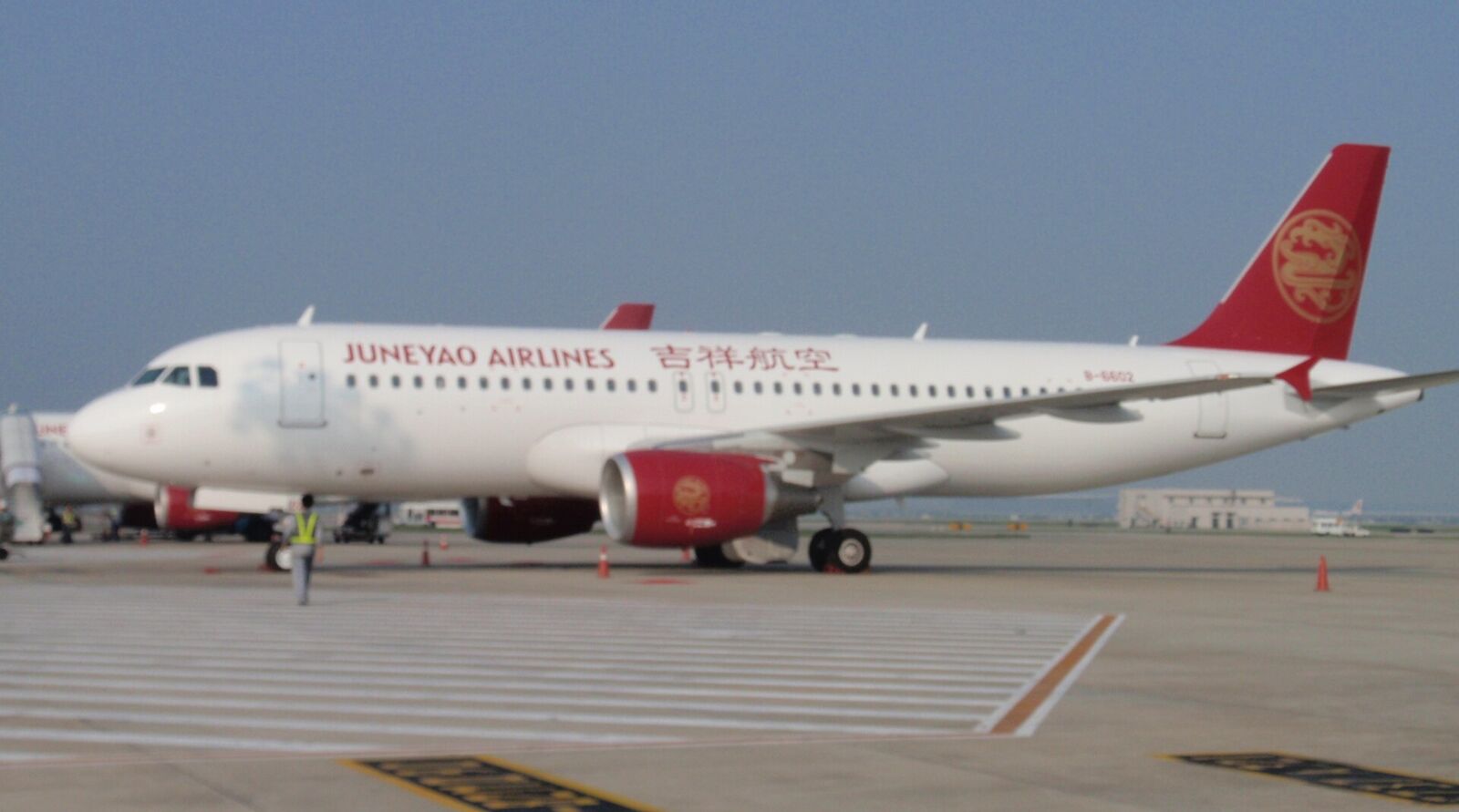 Juneyao Airlines aircraft in current livery