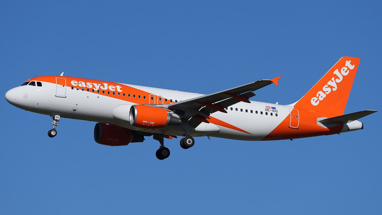 easyJet Europe aircraft in current livery