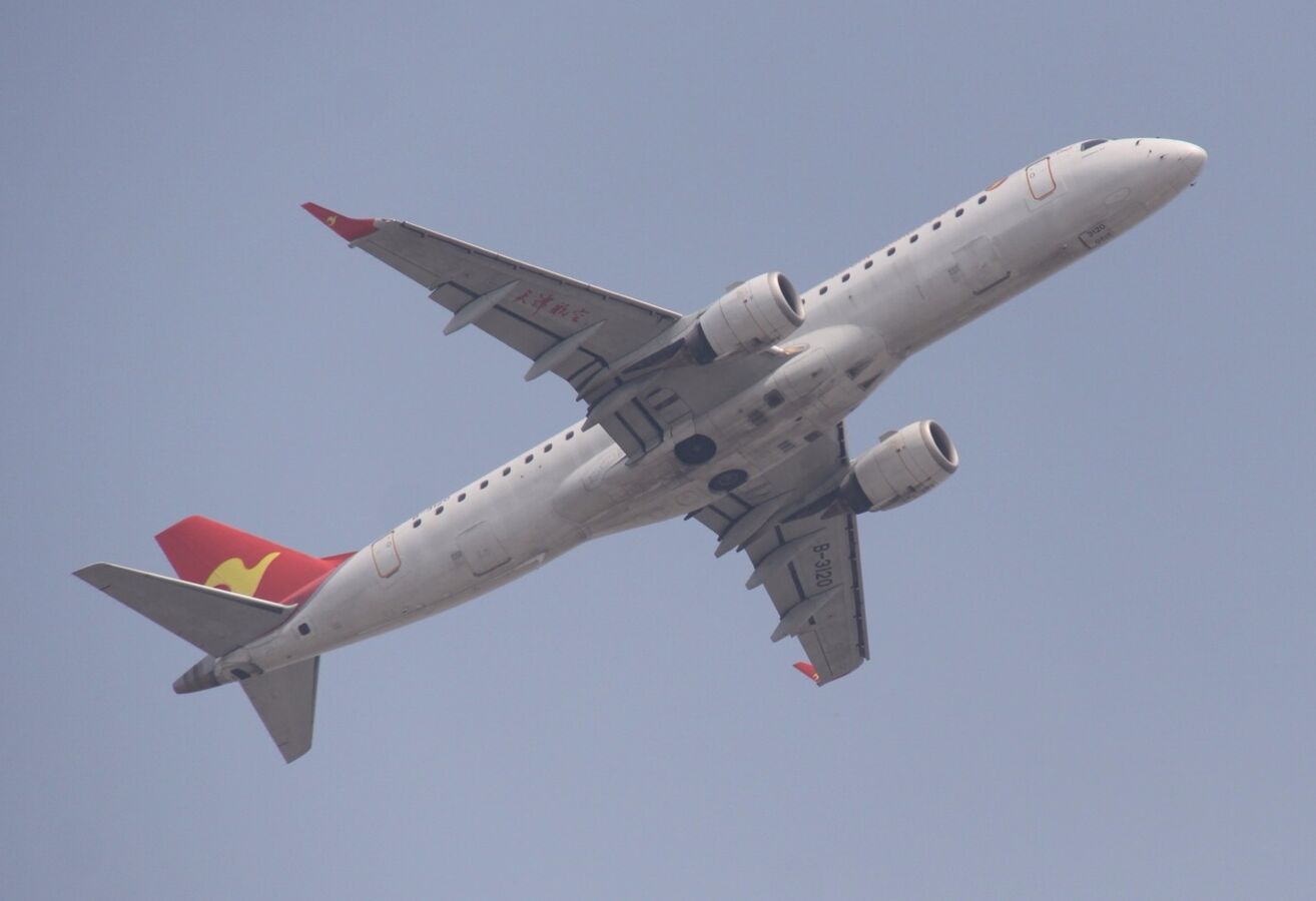 Tianjin Airlines aircraft in current livery