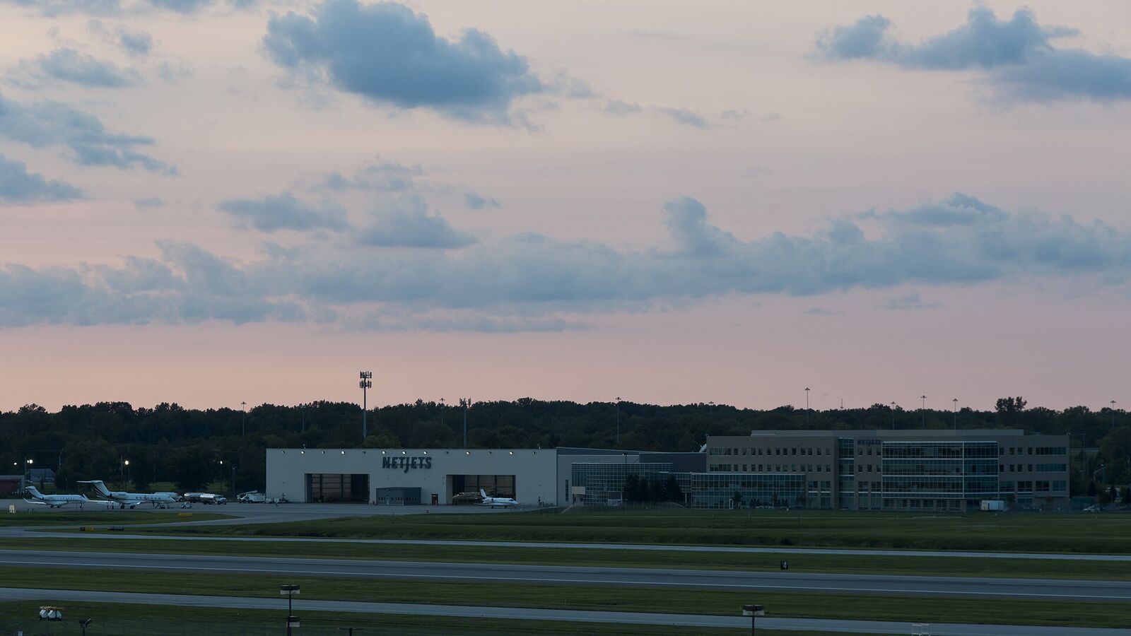 NetJets aircraft in current livery
