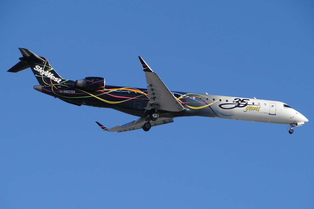 SkyWest Airlines aircraft in current livery