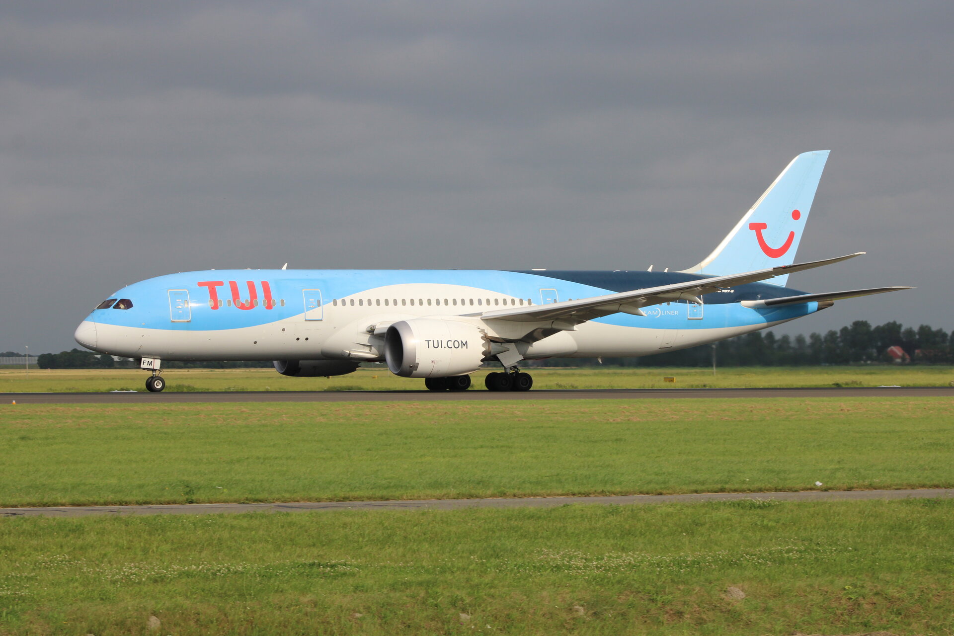 TUI fly Netherlands aircraft in current livery