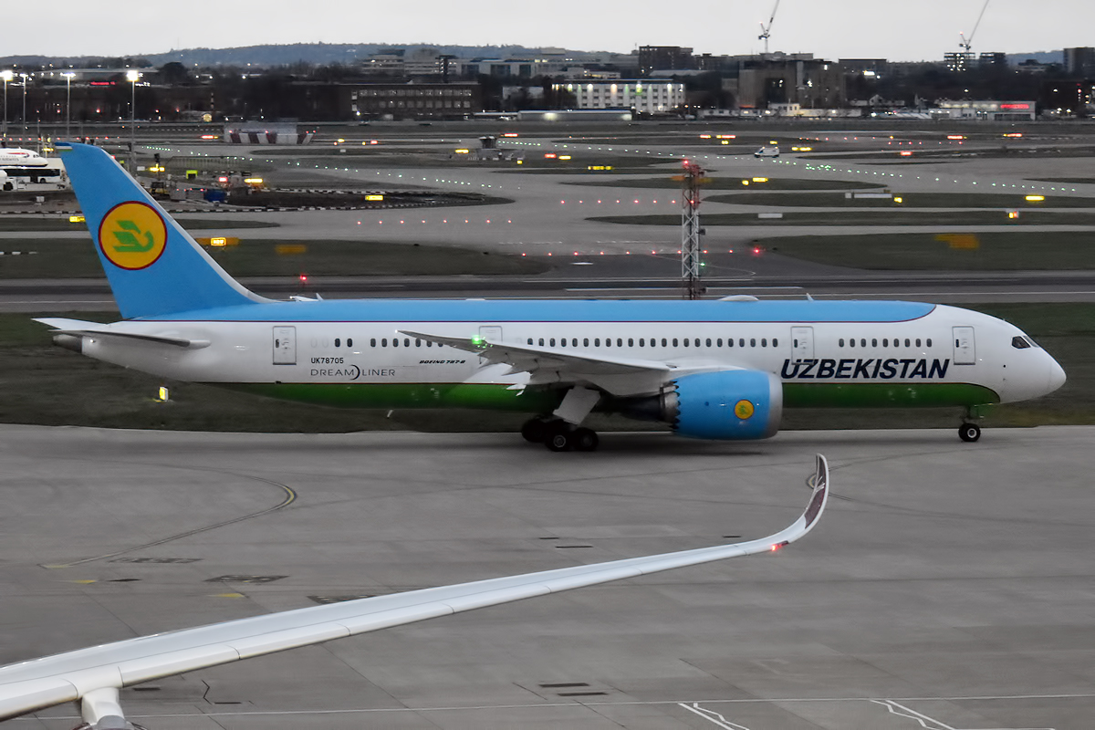 Uzbekistan Airways aircraft in current livery