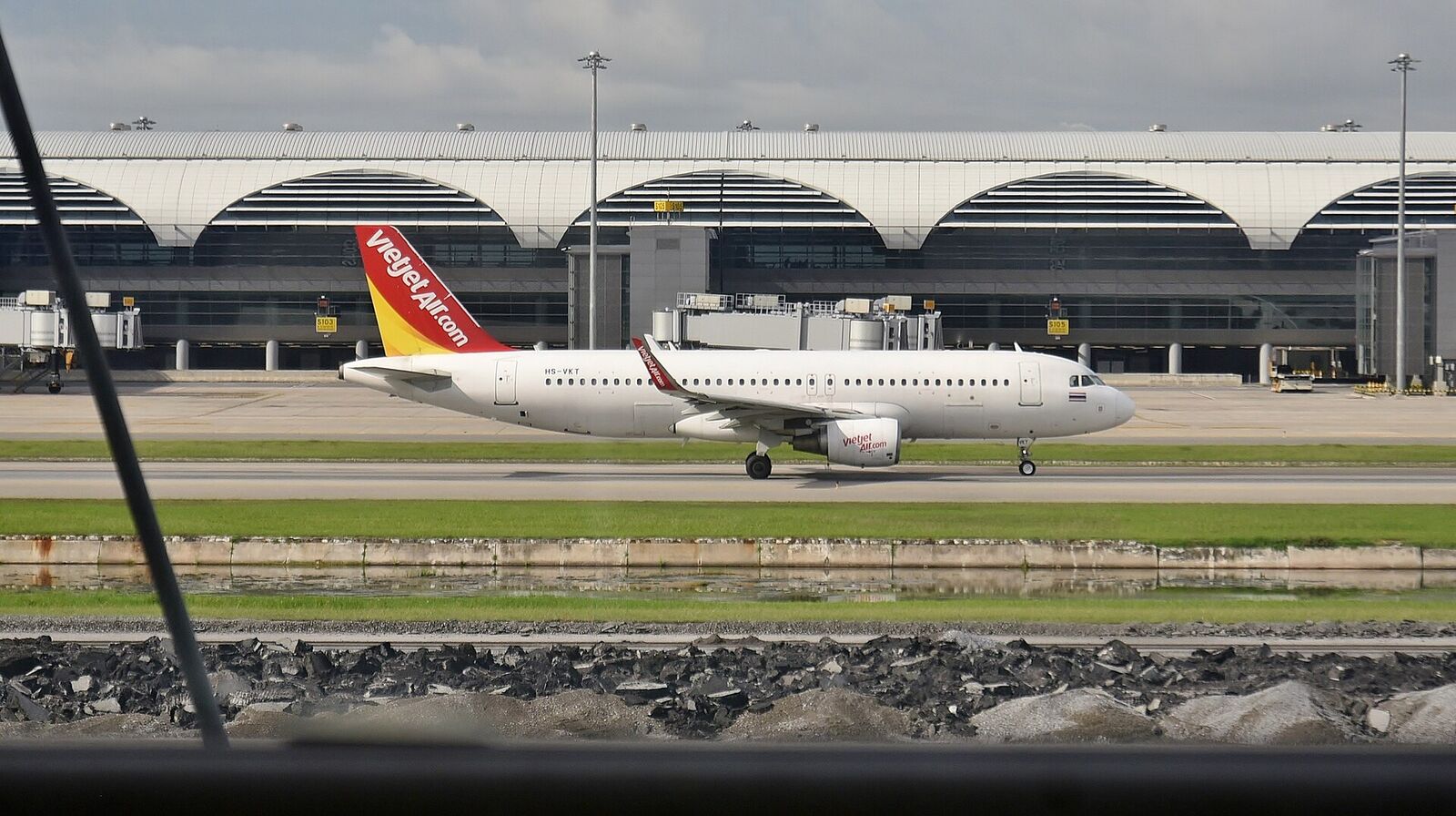 Vietjet Air aircraft in current livery