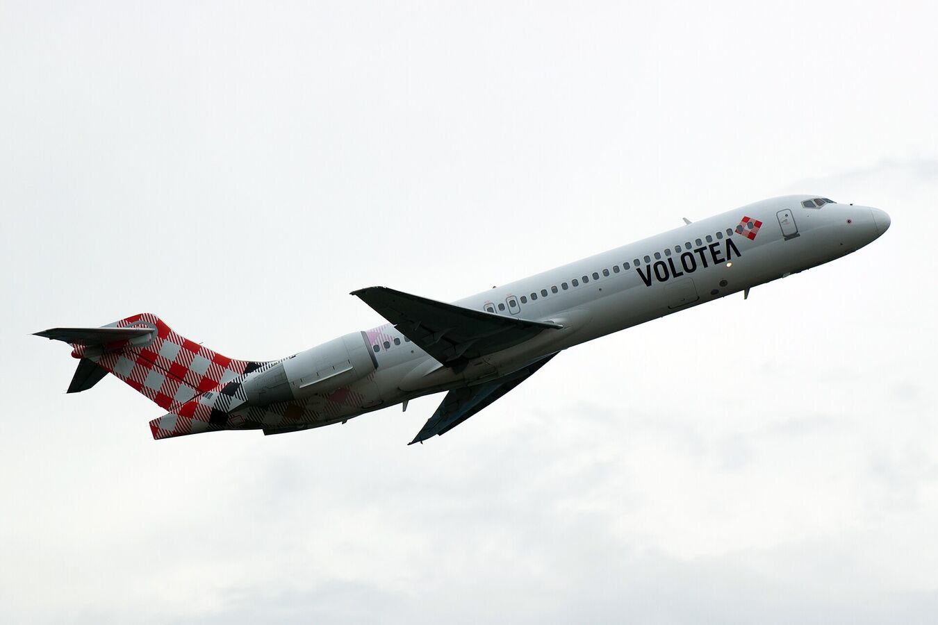 Volotea aircraft in current livery