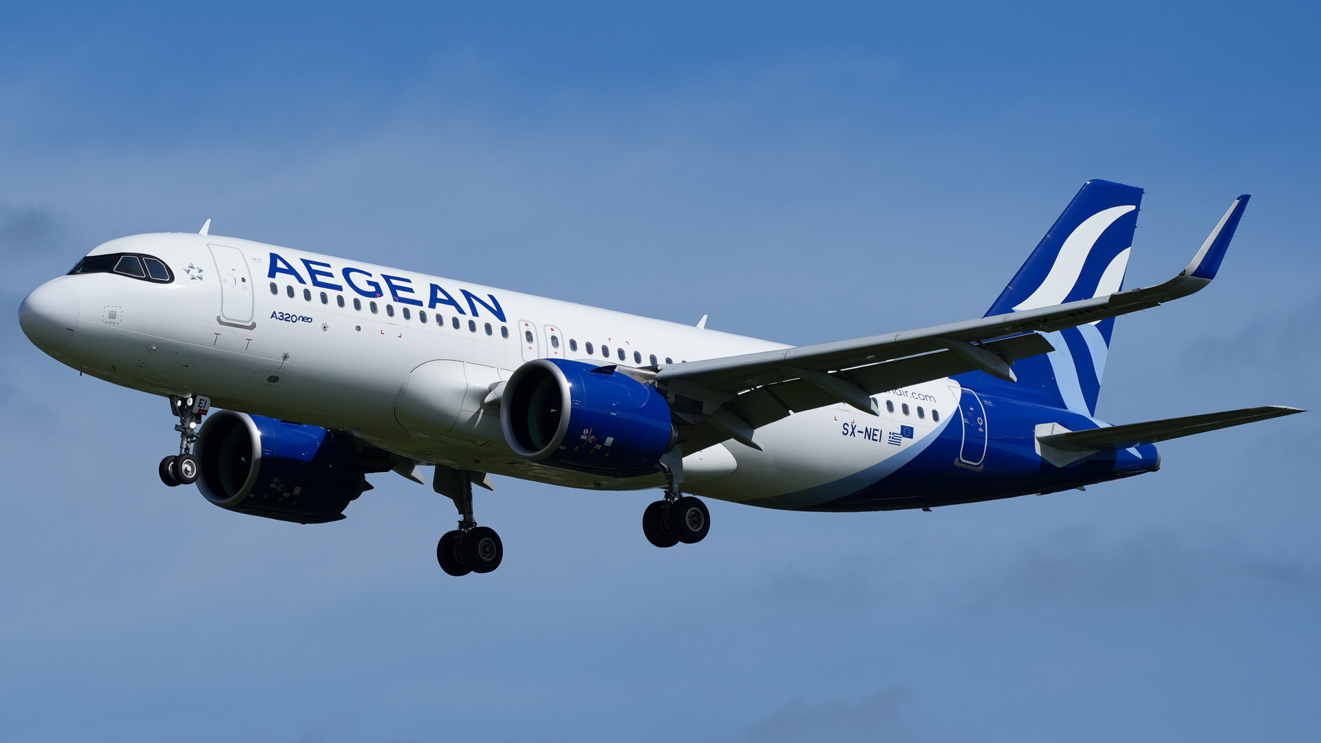 Twelve New Airline Spotlight Tours